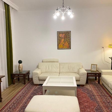 Platanos Apartman Тата Екстер'єр фото